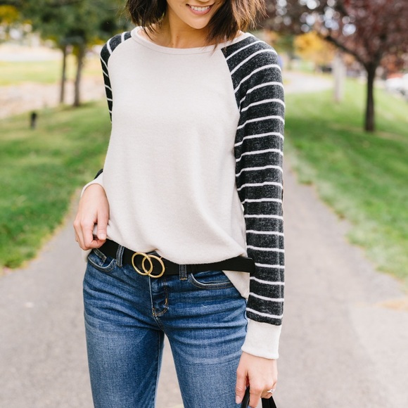 FINAL SALE❗️Suede Elbow Patch Raglan Sleeve Top - Picture 2 of 8